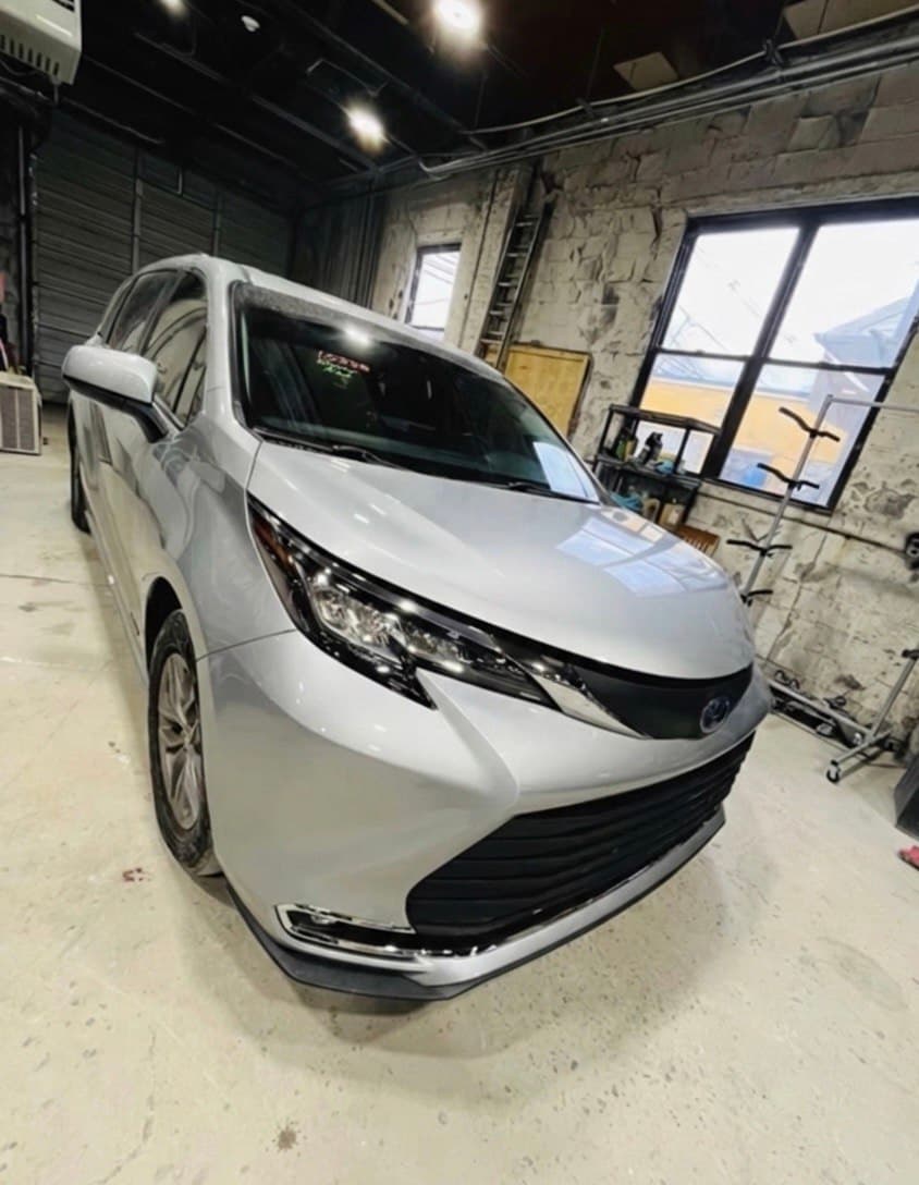 The same Toyota Sienna after repair and paint